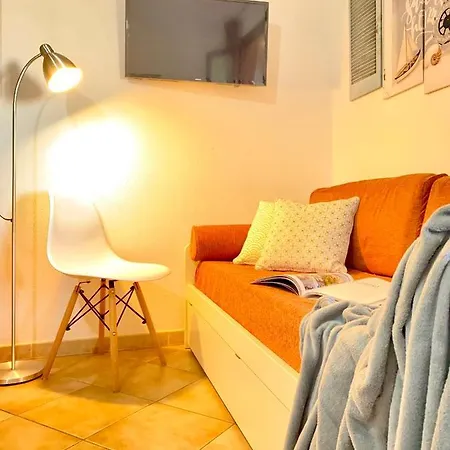Homey Experience - Navy Sea View Apartman